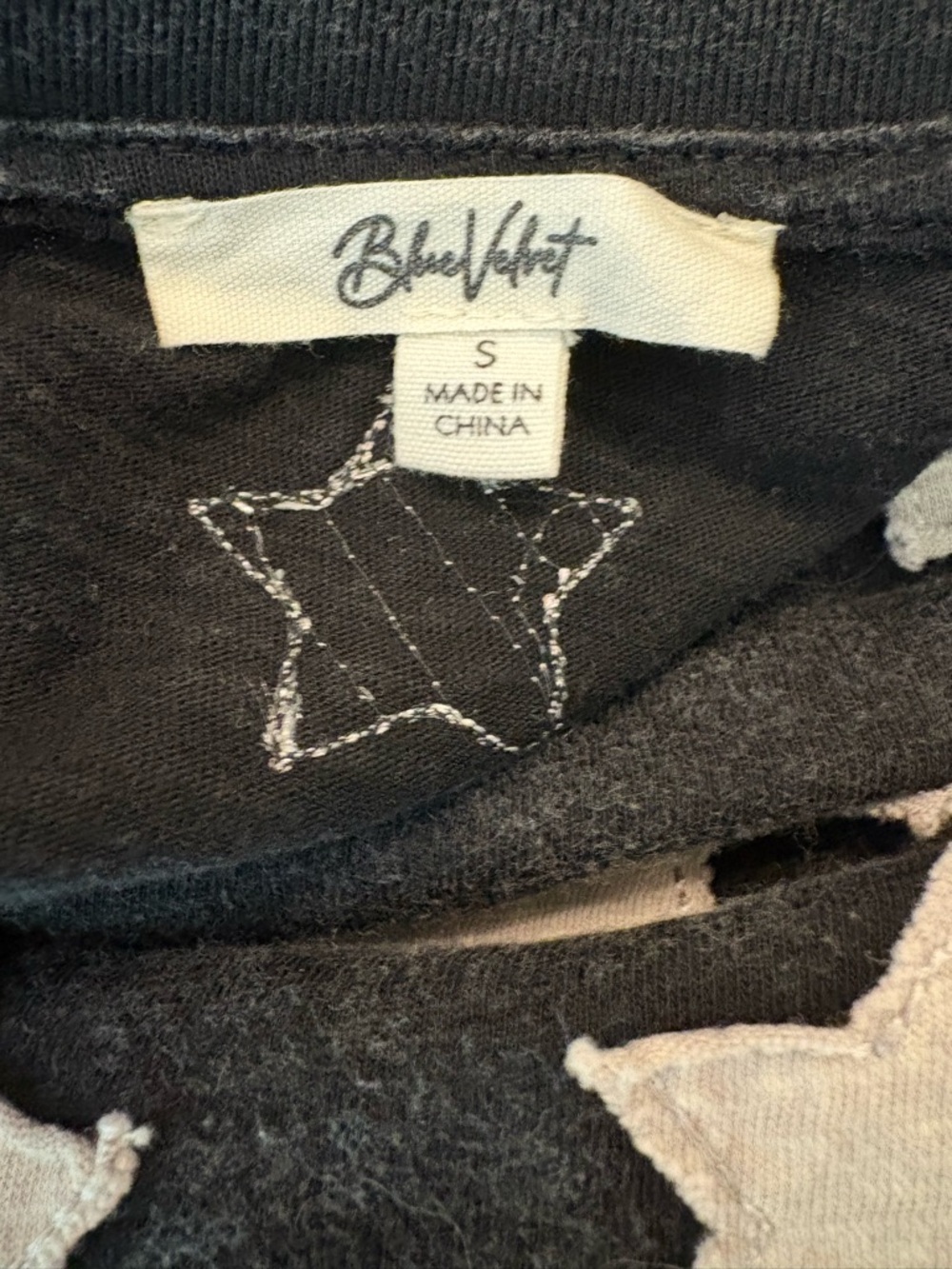 Blue Velvet Women’s black/ Gray Star Patch Oversized T-shirt Size S - Picture 6 of 9